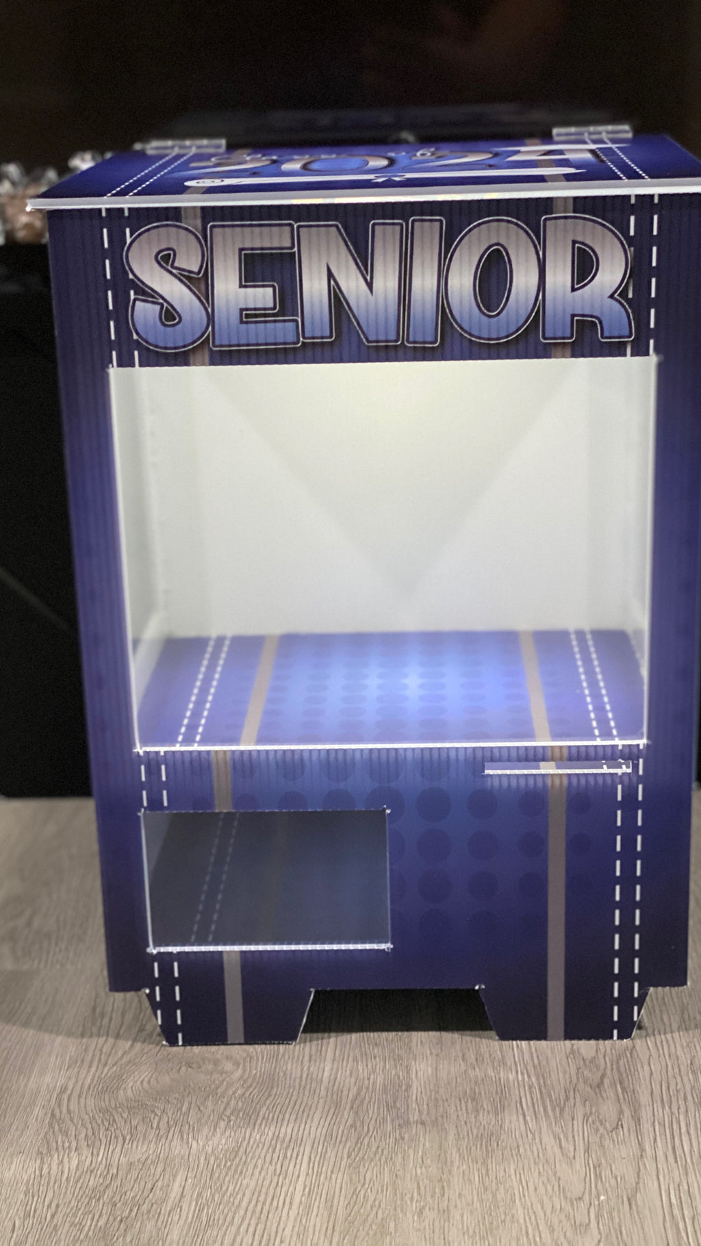 Vending/Claw Machine- Unfilled (Custom)